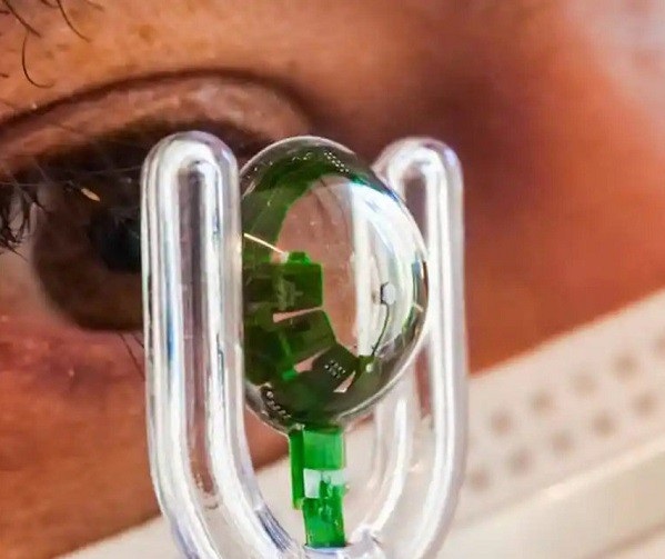 نخستین لنز چشمی مجهز به واقعیت افزوده به مرحله آزمایش رسید